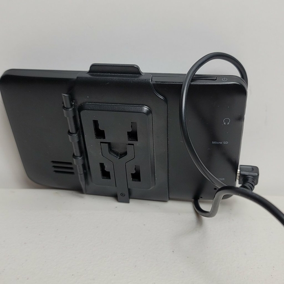 Rand McNally RE5 GPS Unit W/ Car Charging cable 5" Screen - Picture 3 of 6